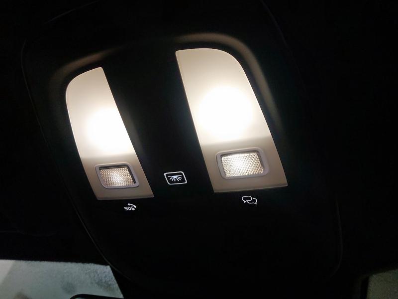 2024 VOLVO XC40 2.0 B3P PLUS DARK 5DR AUTO