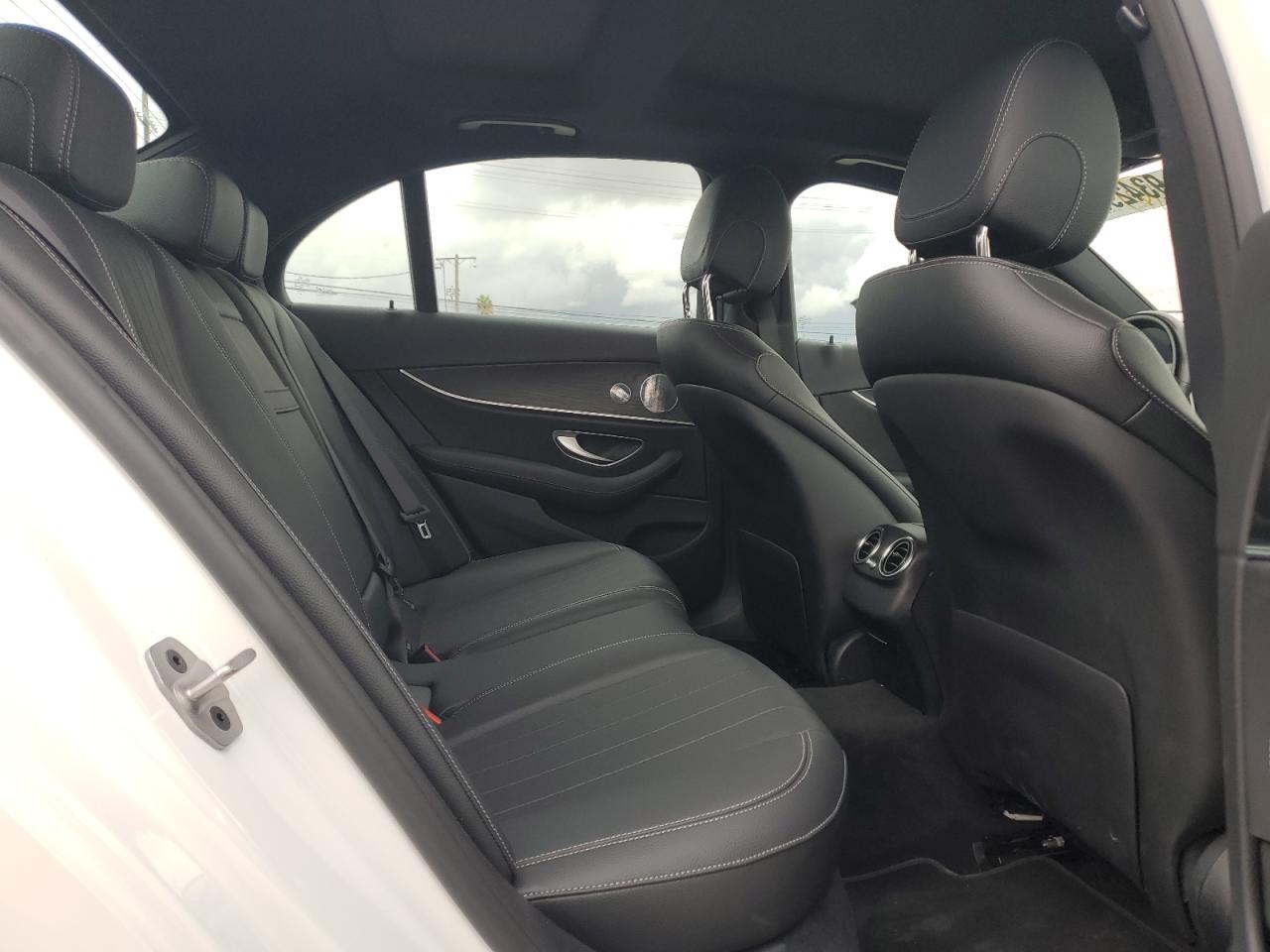 2021 Mercedes-Benz E 350 VIN: W1KZF8DB7MA909939 Lot: 93429855