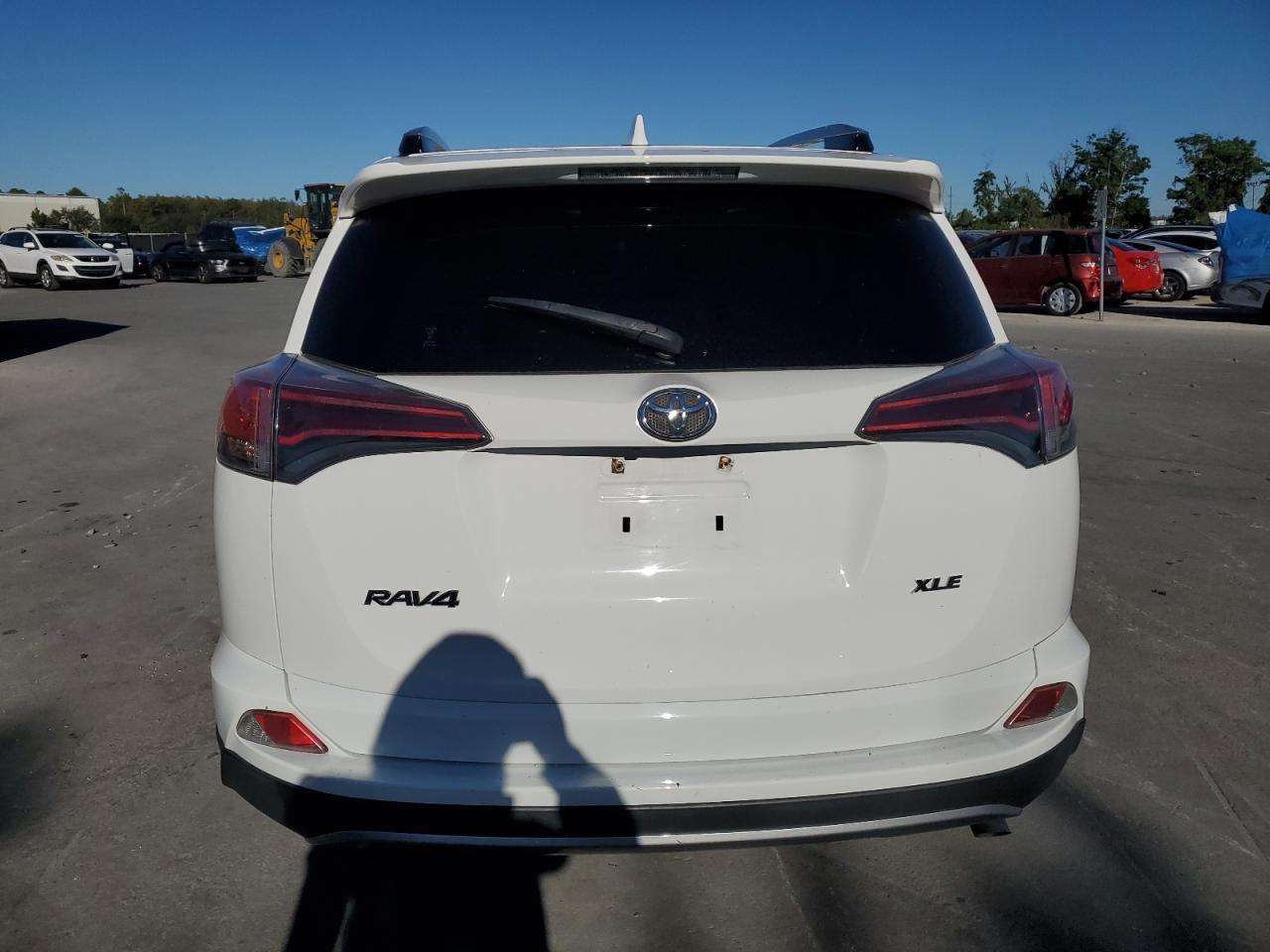 2017 Toyota Rav4 Xle VIN: JTMWFREV5HD103128 Lot: 92532355