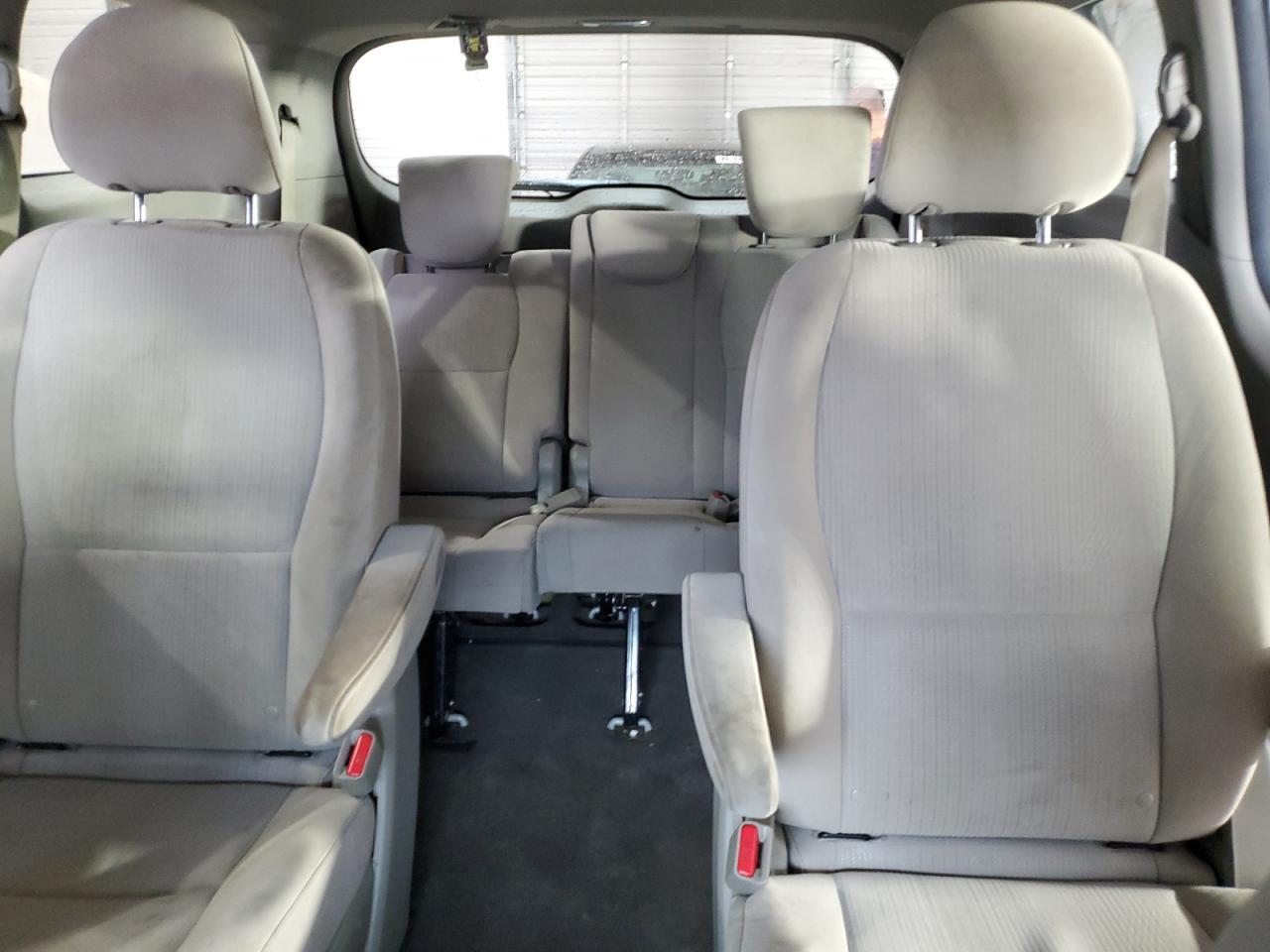 2020 Kia Sedona L VIN: KNDMA5C18L6588246 Lot: 92148445