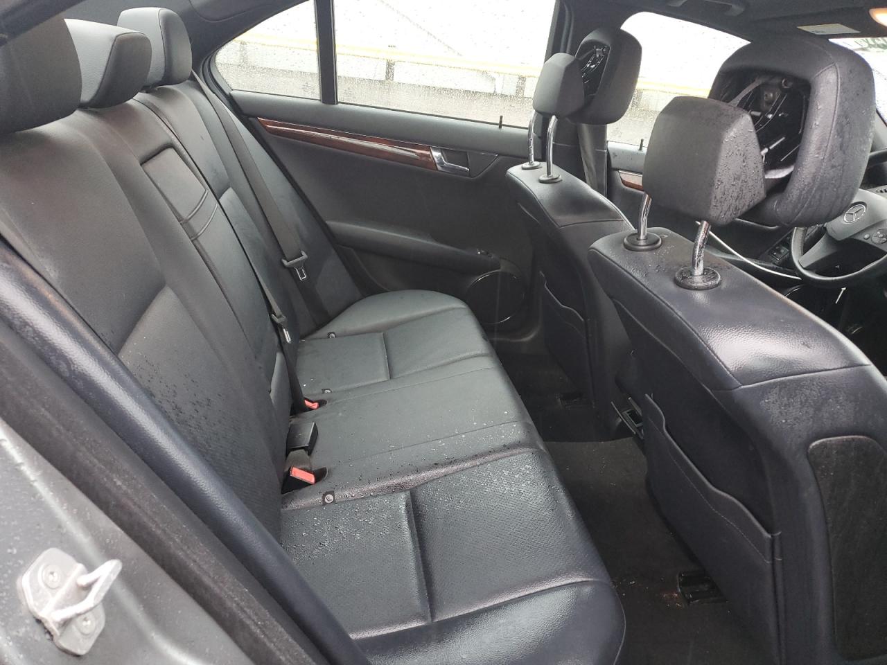 2010 Mercedes-Benz C 300 VIN: WDDGF5EB1AF432864 Lot: 85408605