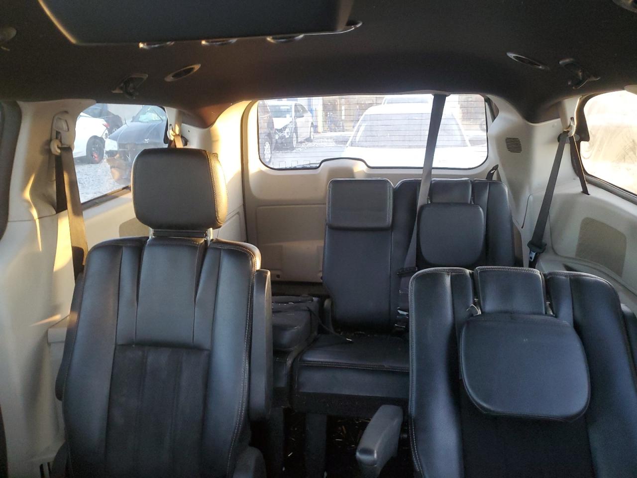 2019 Dodge Grand Caravan Sxt VIN: 2C4RDGCG0KR777025 Lot: 92704075