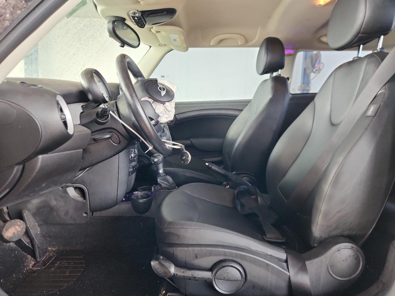 2013 Mini Cooper VIN: WMWSU3C57DT685721 Lot: 92758125