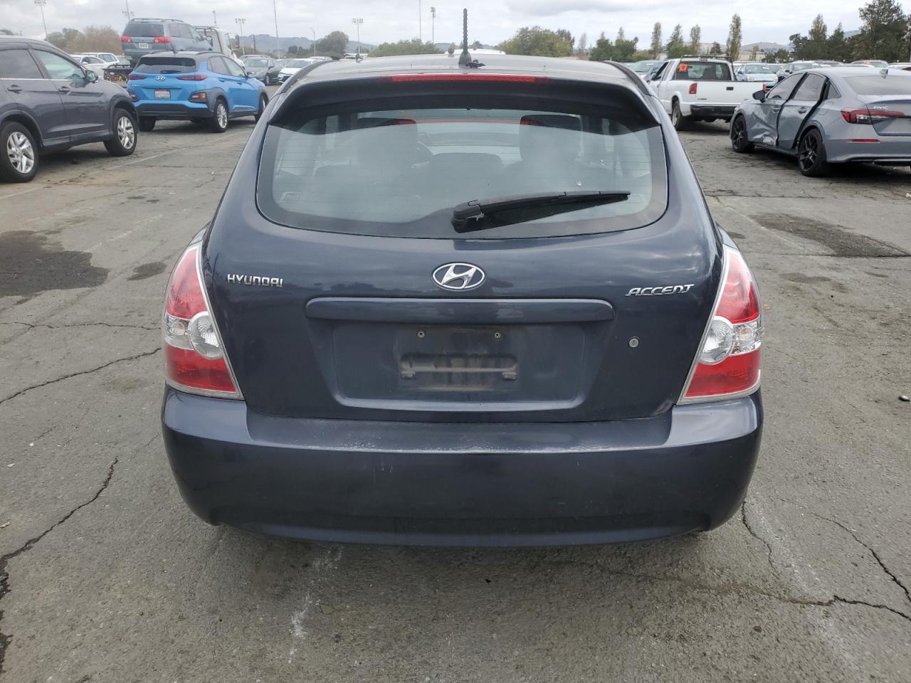 2010 Hyundai Accent Blue VIN: KMHCM3AC8AU180992 Lot: 93298205