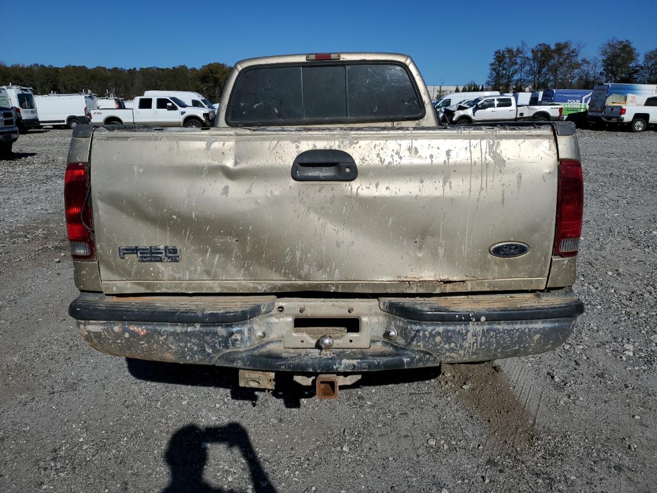 2000 Ford F250 Super Duty VIN: 1FTNX20F8YED96615 Lot: 92826665