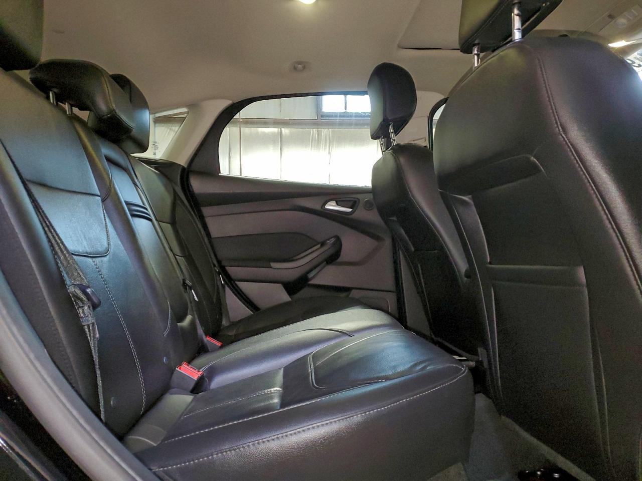 2016 Ford Focus Se VIN: 1FADP3K21GL380820 Lot: 94815225