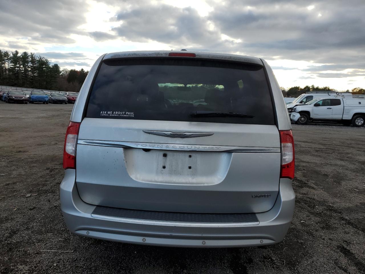 2011 Chrysler Town & Country Limited VIN: 2A4RR6DG2BR758707 Lot: 92102145