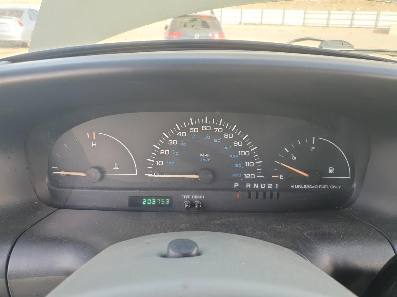 2000 Chrysler Voyager VIN: 2C4FJ25B4YR867593 Lot: 93505505