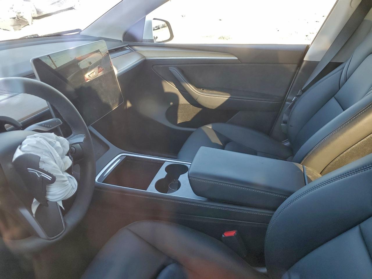 2023 Tesla Model Y VIN: 7SAYGDEE0PA093981 Lot: 94515555