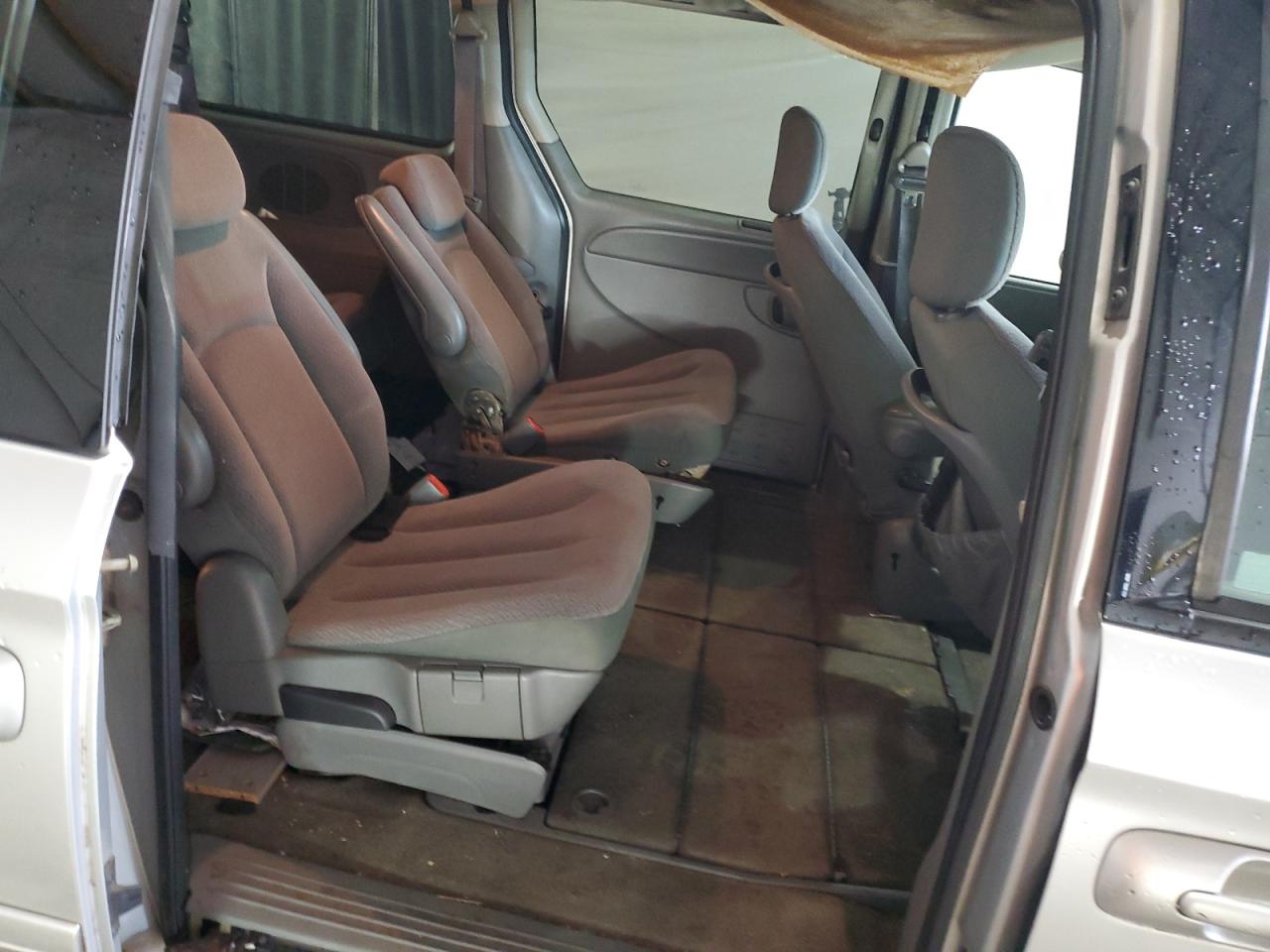 2007 Chrysler Town & Country Lx VIN: 2A4GP44R17R190296 Lot: 92648085