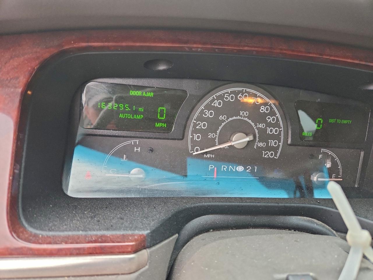 2003 Lincoln Town Car Executive VIN: 1LNHM81W13Y606384 Lot: 94054245