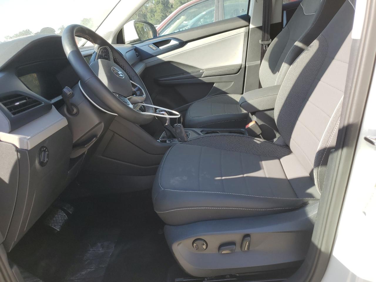 2024 Volkswagen Taos Se VIN: 3VVEX7B28RM127079 Lot: 93720545