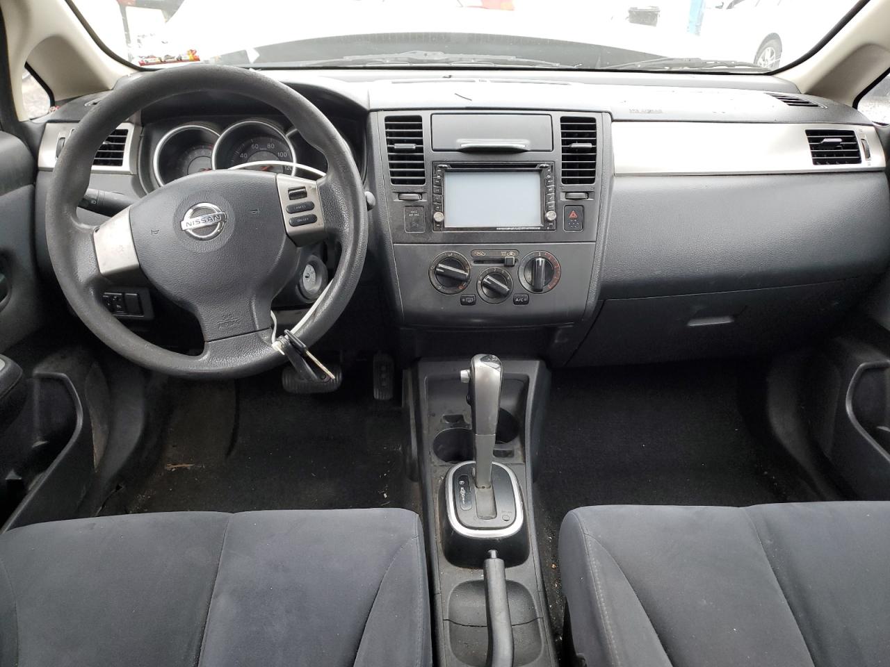 2009 Nissan Versa S VIN: 3N1BC13E59L465700 Lot: 92242575