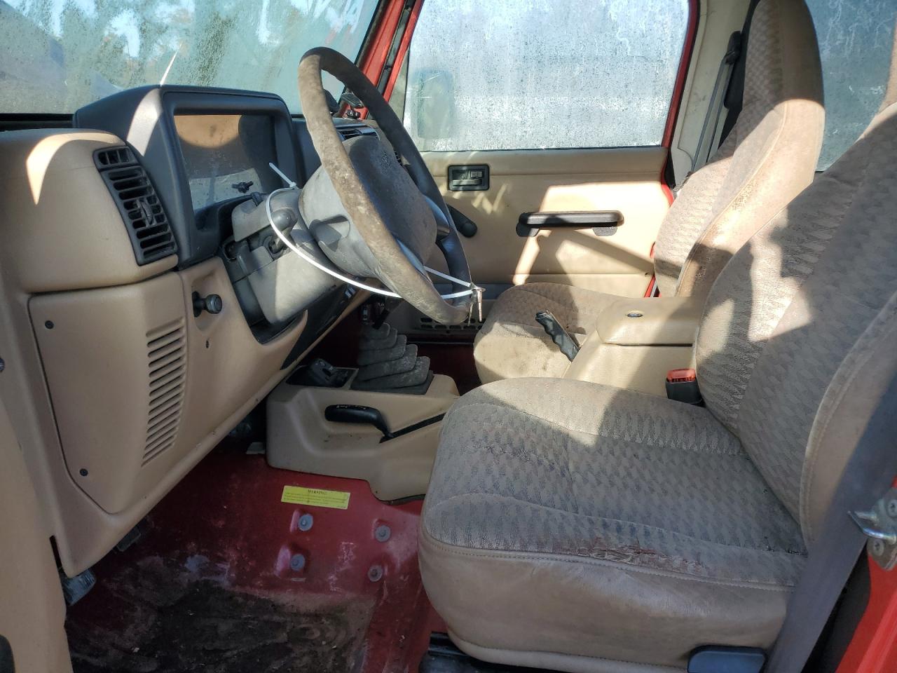 1990 Jeep Wrangler / Tj Sport VIN: 1J4FY19S1XP408984 Lot: 92563415