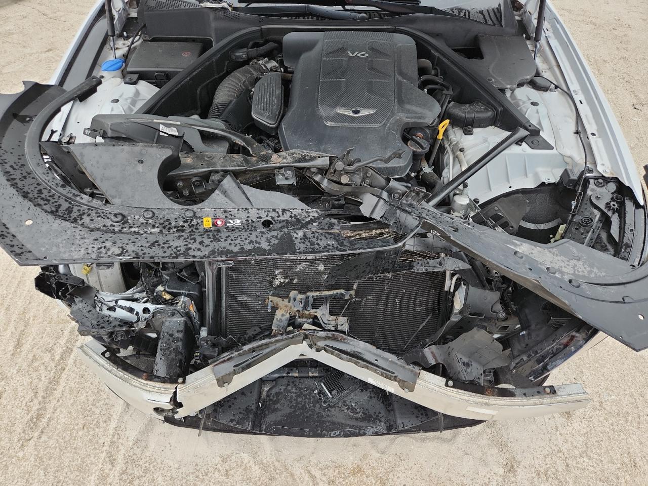 2017 Genesis G80 Base VIN: KMHGN4JE0HU204704 Lot: 90684105