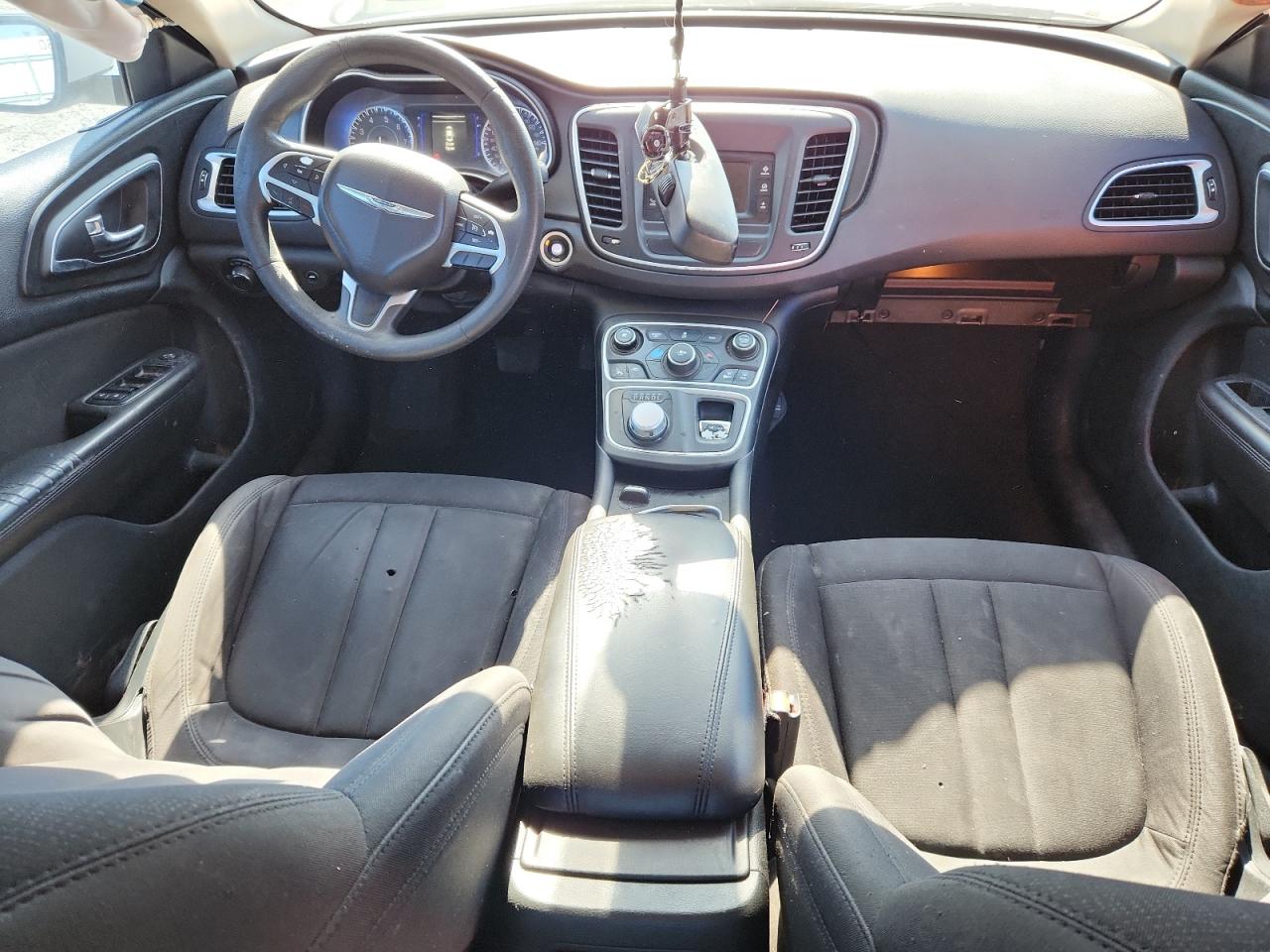 2015 Chrysler 200 Limited VIN: 1C3CCCAB1FN580641 Lot: 92525405