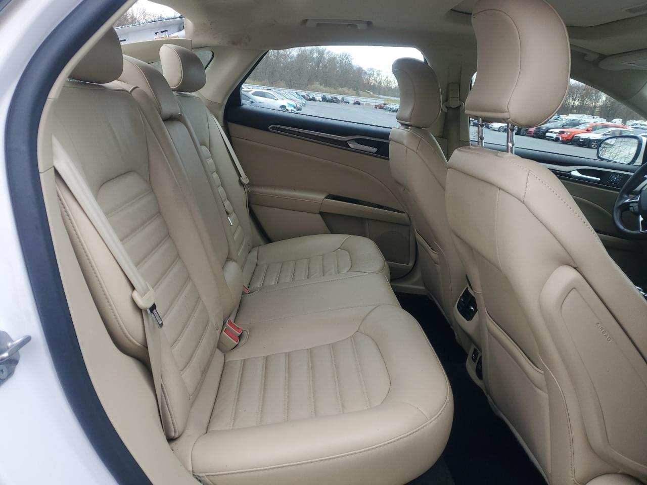 2016 Ford Fusion Se Hybrid VIN: 3FA6P0LU0GR374743 Lot: 92033345