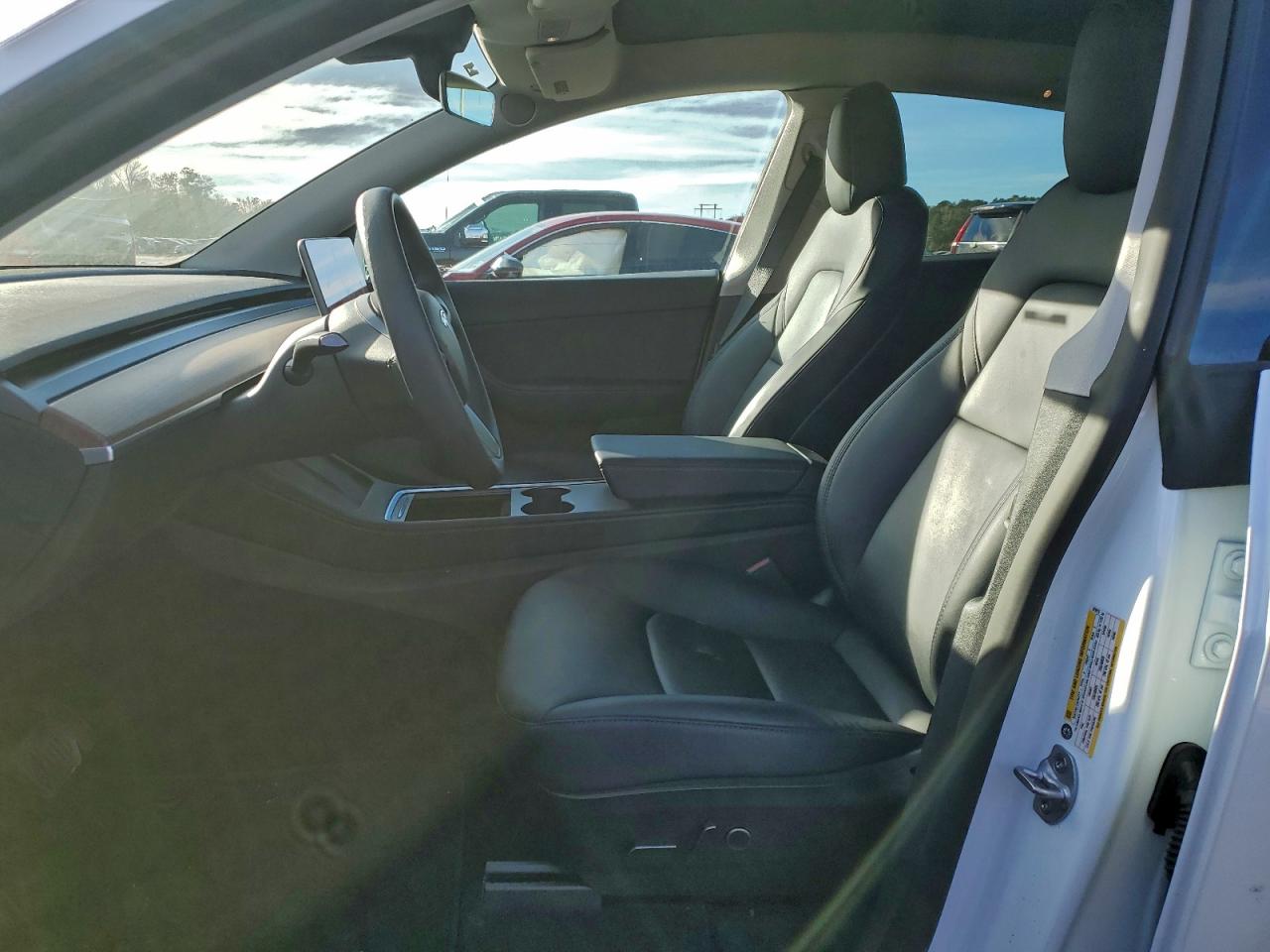 2022 Tesla Model Y VIN: 7SAYGDEE2NF425919 Lot: 93072105