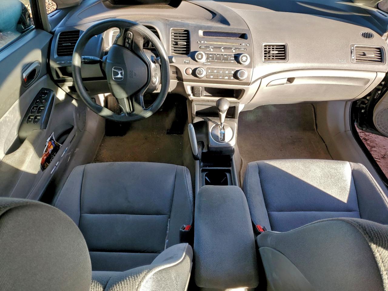 2008 Honda Civic Lx VIN: 1HGFA165X8L037455 Lot: 92953305