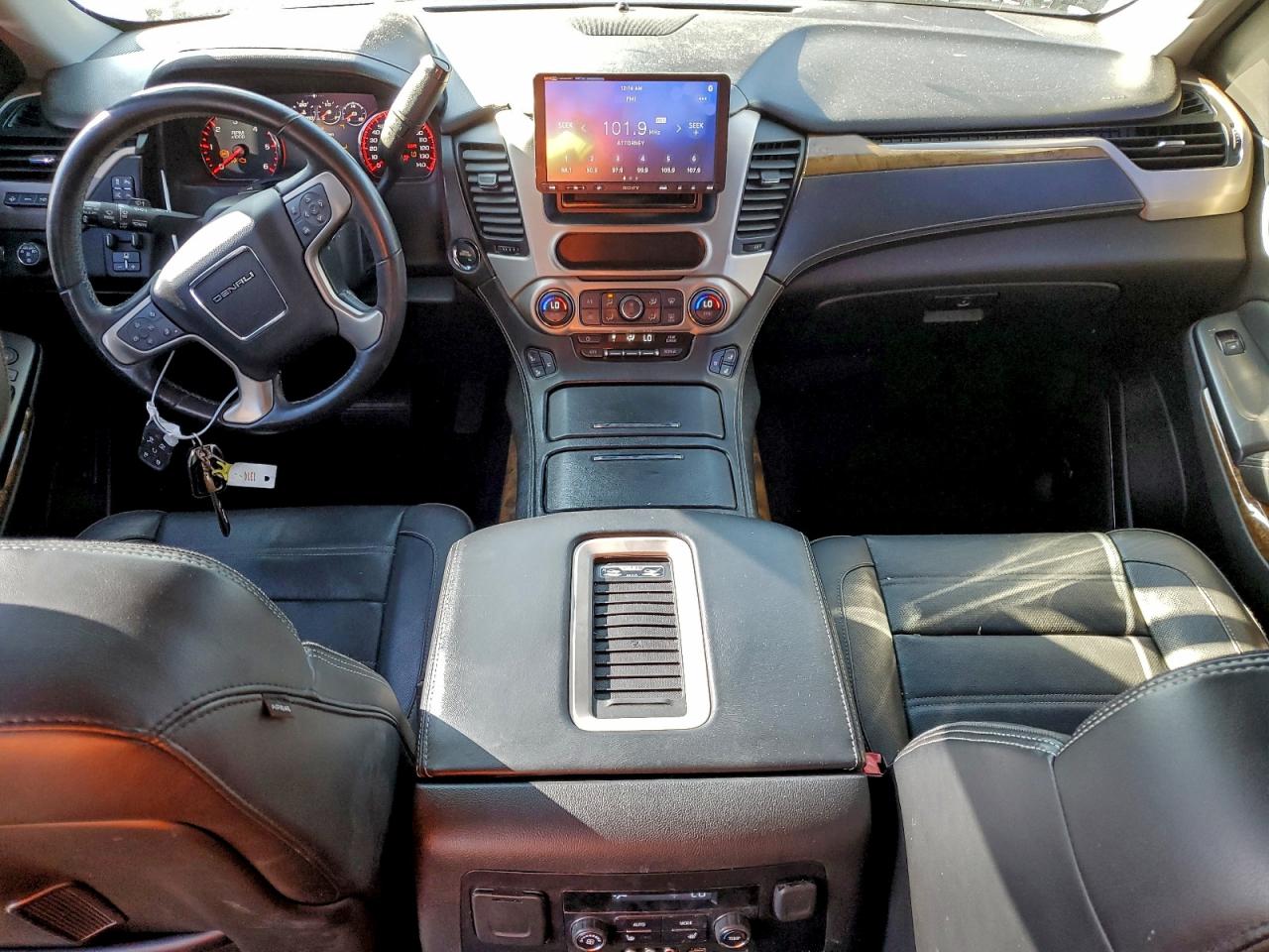 2016 GMC Yukon Denali VIN: 1GKS1CKJ4GR247061 Lot: 92978255