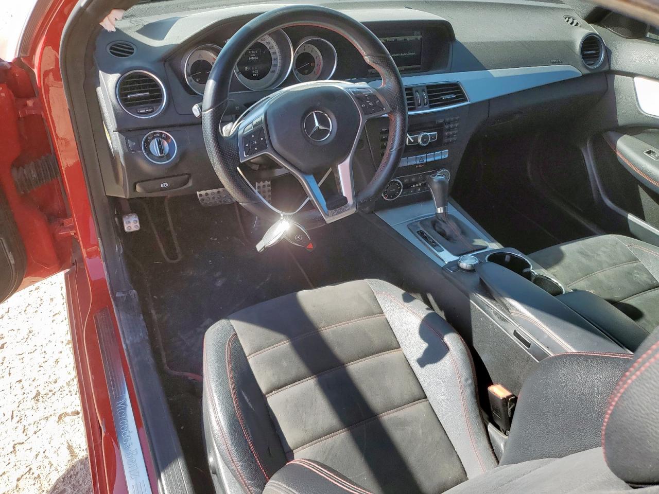 2014 Mercedes-Benz C 250 VIN: WDDGJ4HB1EG186869 Lot: 92816545