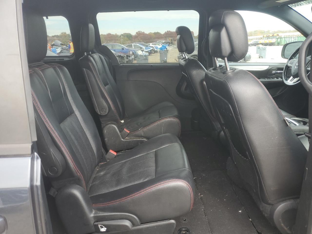 2014 Dodge Grand Caravan R/T VIN: 2C4RDGEGXER465683 Lot: 90671665