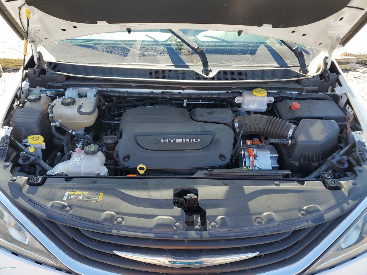 2018 Chrysler Pacifica Hybrid Touring Plus VIN: 2C4RC1H76JR359284 Lot: 91319545