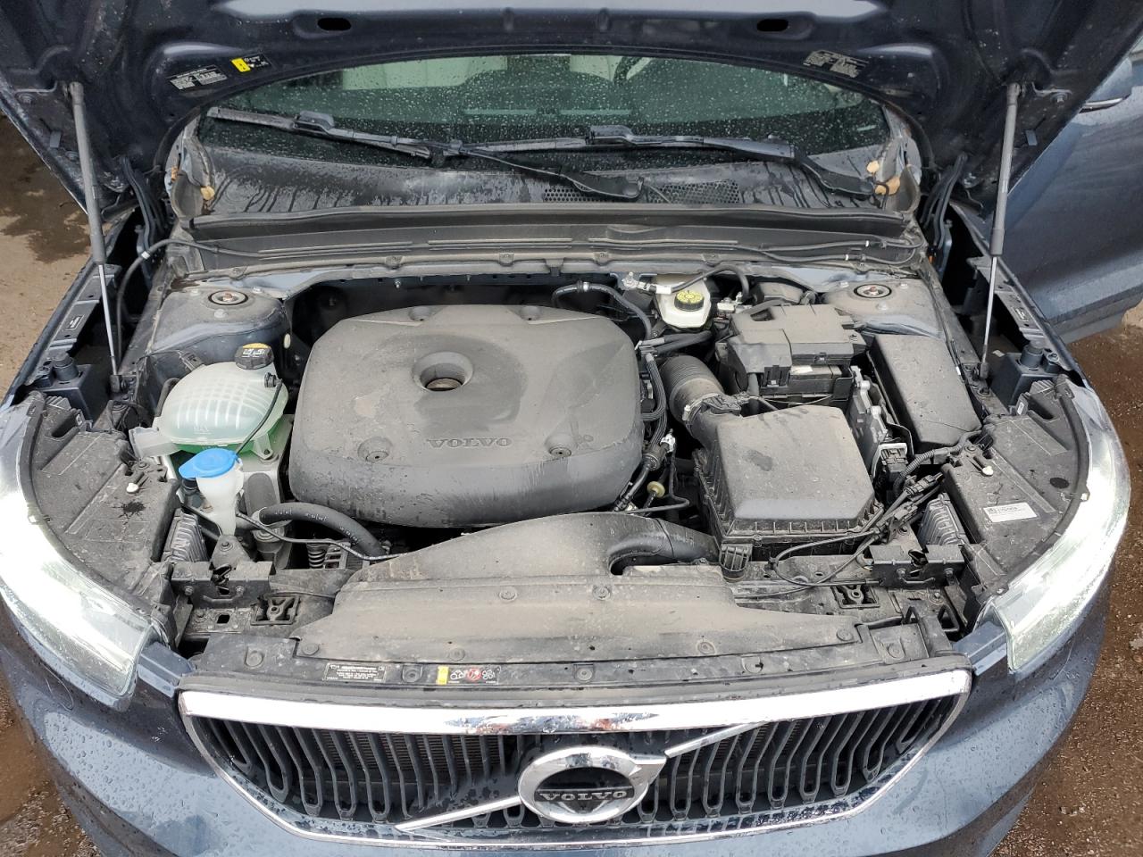 2022 Volvo Xc40 T5 Momentum VIN: YV4162UK1N2654105 Lot: 93446105