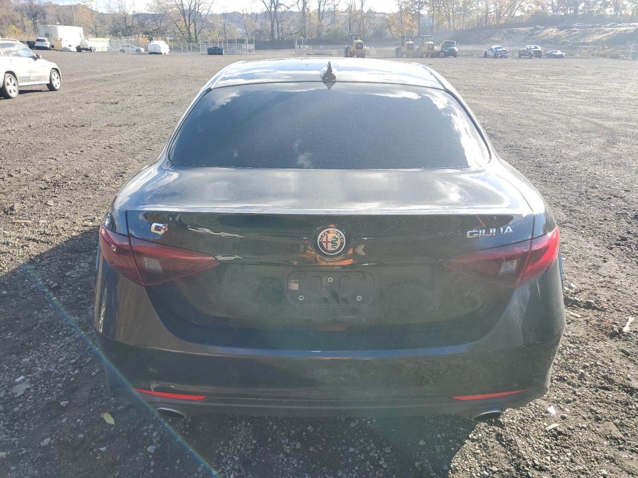 2018 Alfa Romeo Giulia Ti Q4 VIN: ZARFAEEN8J7597325 Lot: 91637325