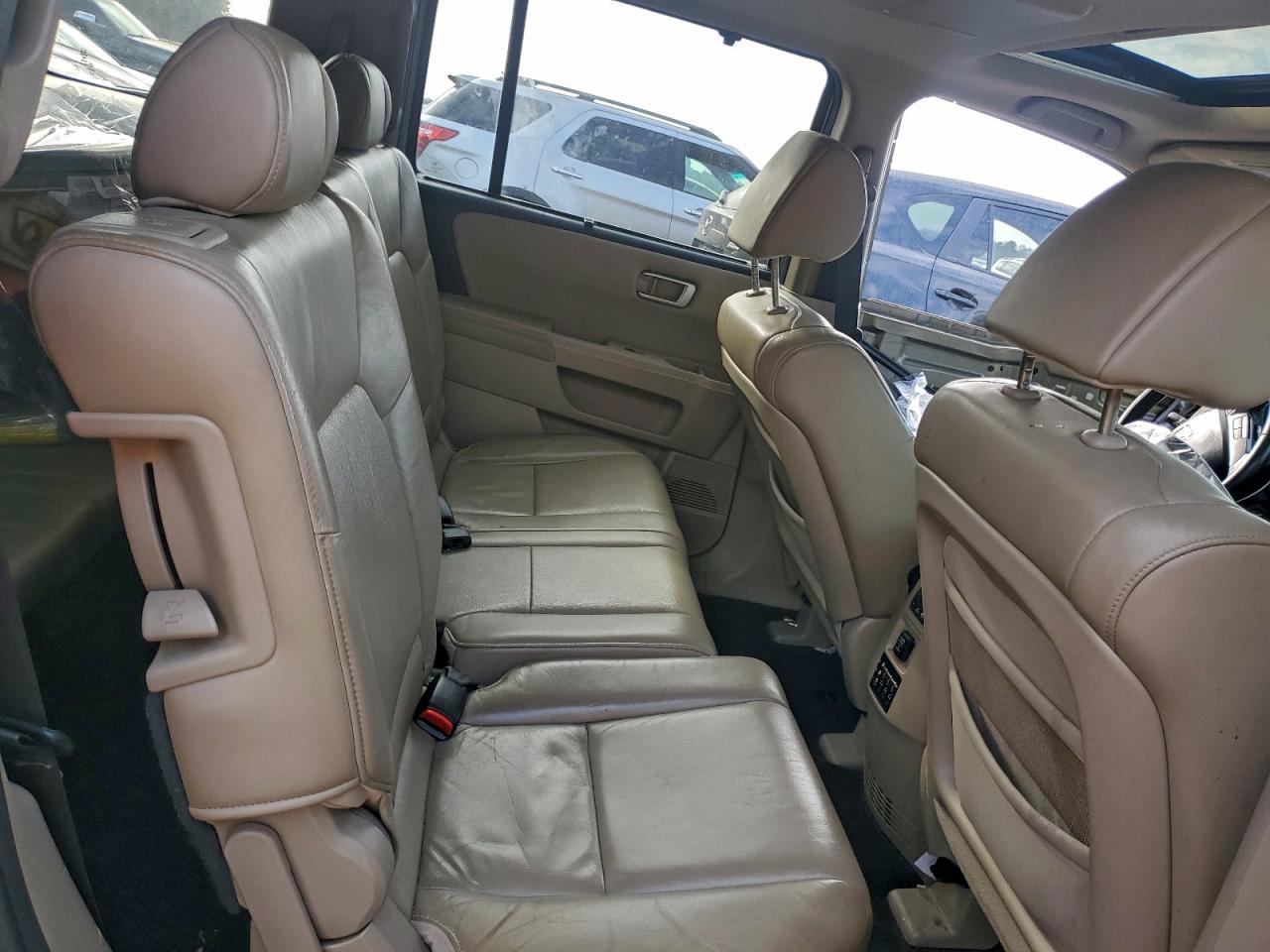 2011 Honda Pilot Touring VIN: 5FNYF4H90BB008924 Lot: 93128975