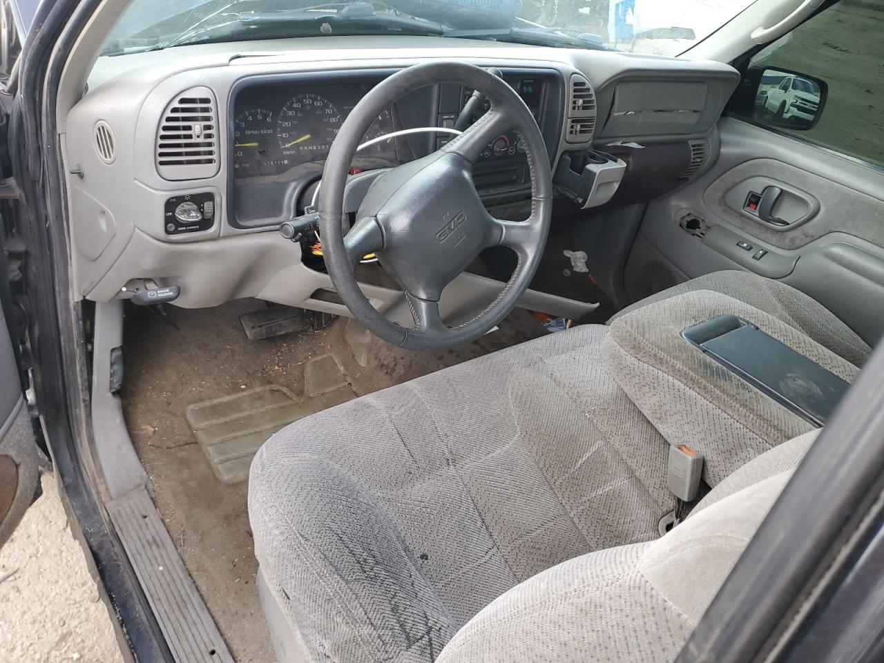 1998 GMC Sierra C1500 VIN: 1GTEC19RXWE505852 Lot: 92768185