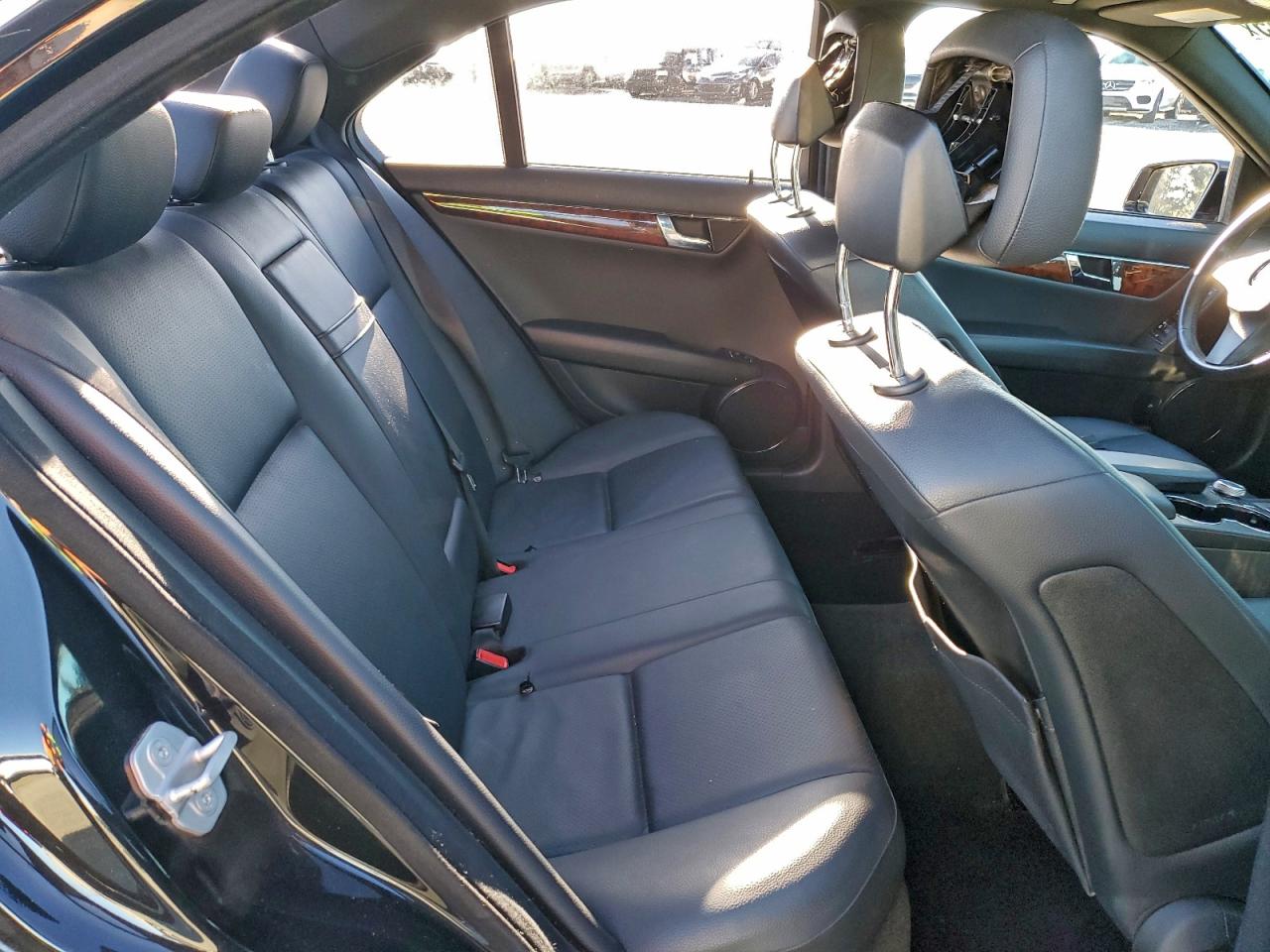 2010 Mercedes-Benz C 300 VIN: WDDGF5EB7AR110180 Lot: 94085365