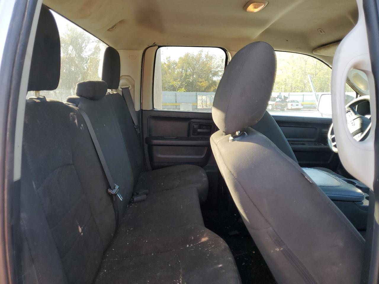 2018 Ram 1500 St VIN: 1C6RR6FG7JS336472 Lot: 91586125