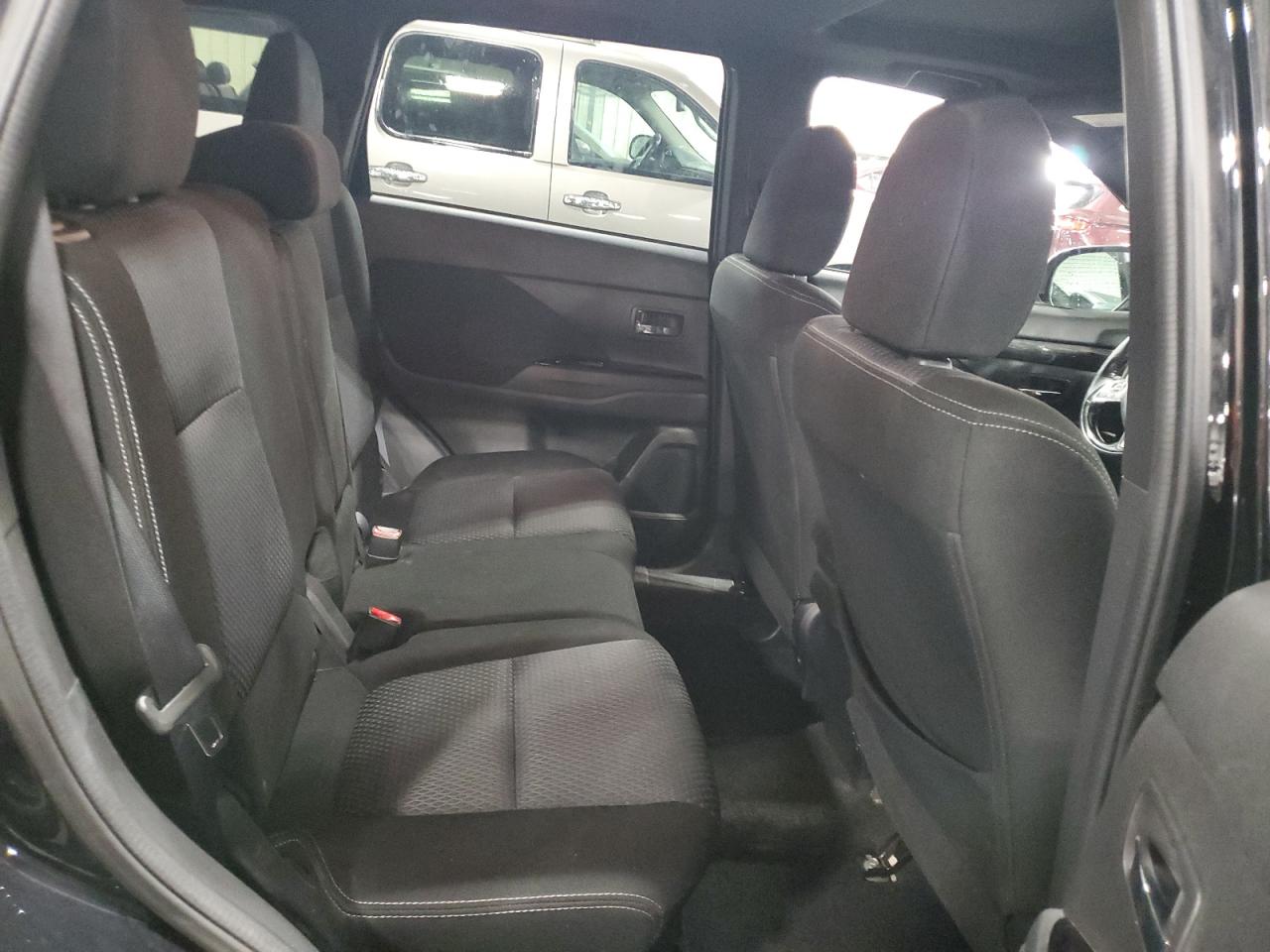 2018 Mitsubishi Outlander Se VIN: JA4AZ3A38JZ024204 Lot: 92387375