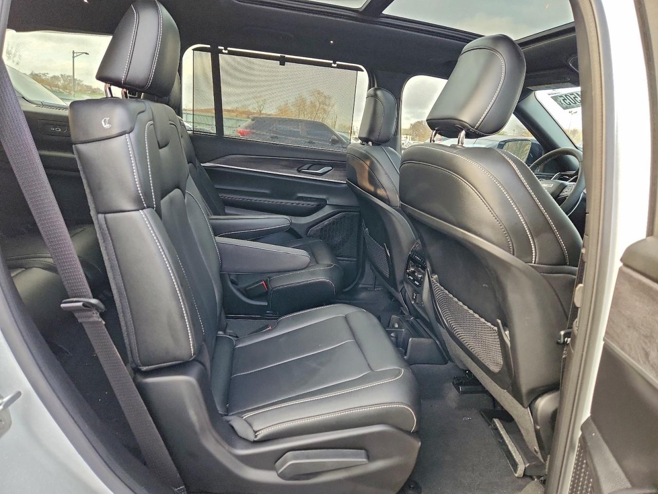 2025 Jeep Grand Cherokee L Limited VIN: 1C4RJKBG2S8660071 Lot: 94794505