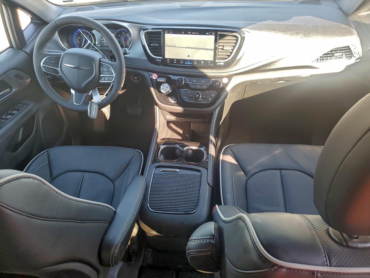 2026 Chrysler Pacifica Limited VIN: 2C4RC1GG9TR179575 Lot: 93970145