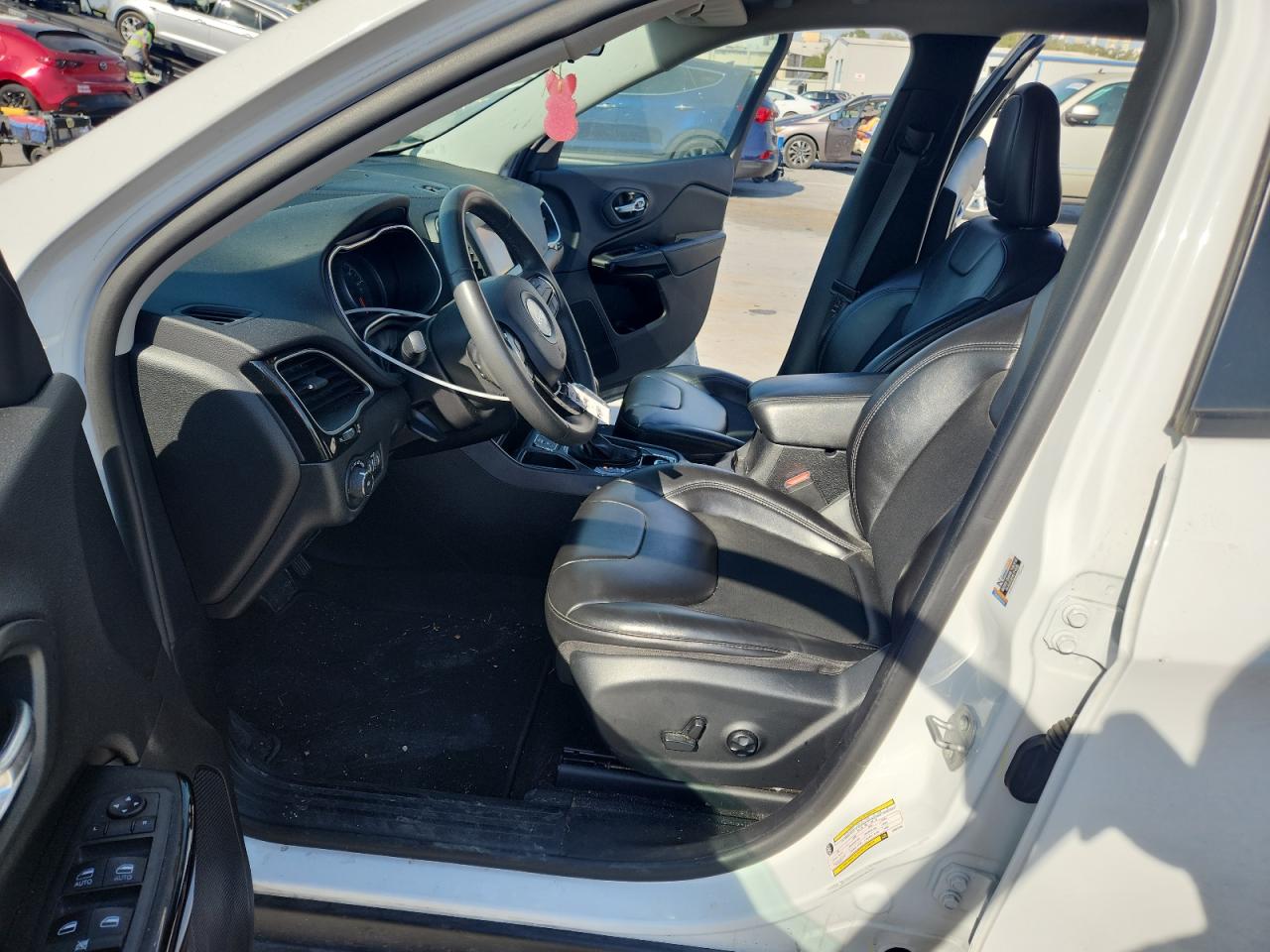 2020 Jeep Cherokee Latitude Plus VIN: 1C4PJLLB2LD592444 Lot: 92872465