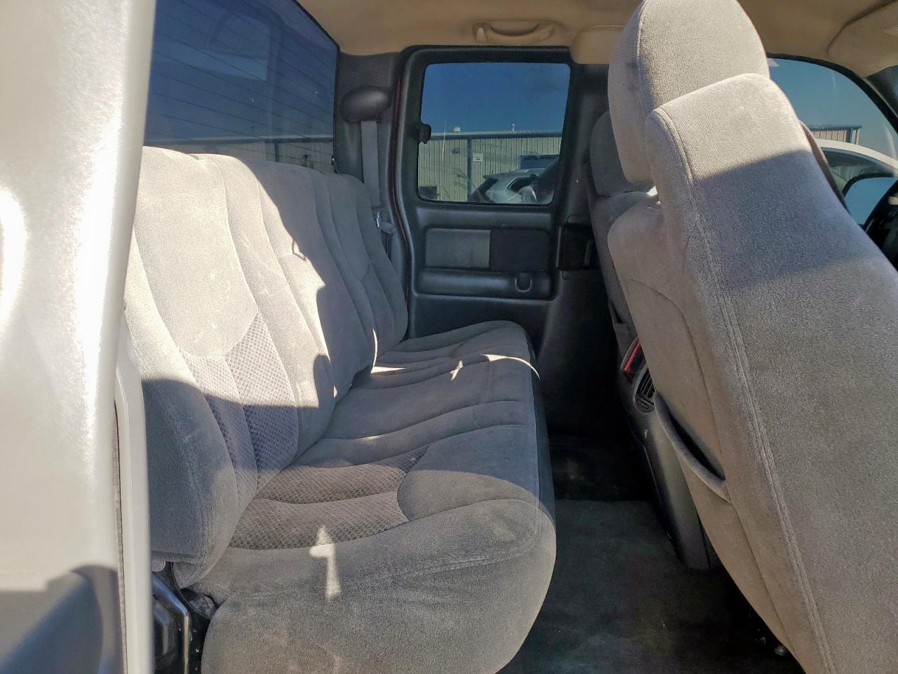 2004 Chevrolet Silverado C1500 VIN: 2GCEC19T041121413 Lot: 91842415