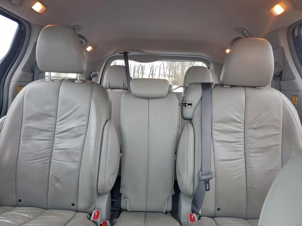 2012 Toyota Sienna Xle VIN: 5TDYK3DCXCS224882 Lot: 94025005