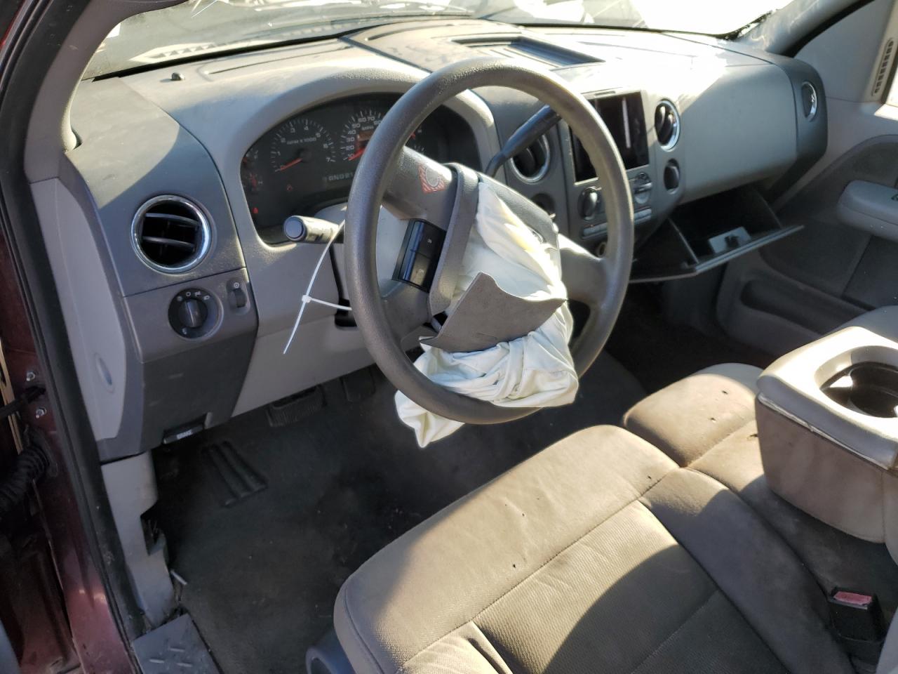 2006 Ford F150 VIN: 1FTPX12556NA01777 Lot: 92602105