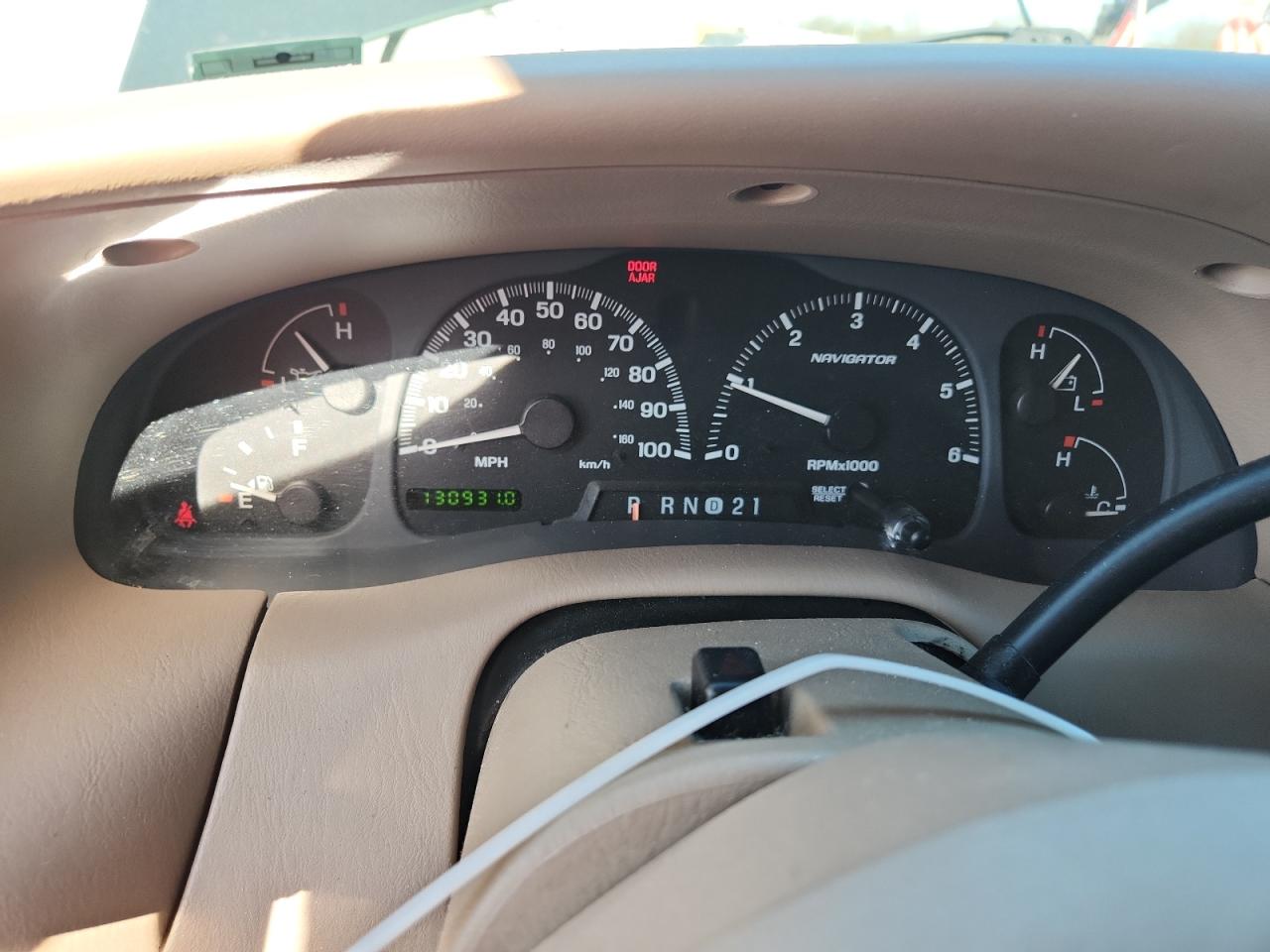 1999 Lincoln Navigator VIN: 5LMPU28A8XLJ16625 Lot: 92458105