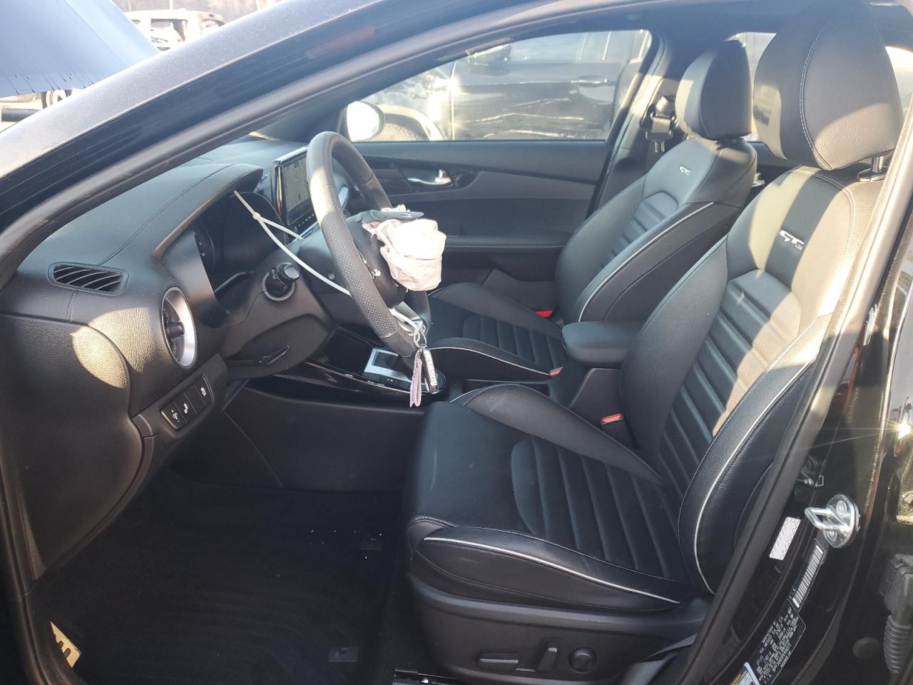 2023 Kia Forte Gt Line VIN: 3KPF54AD3PE666372 Lot: 92601945