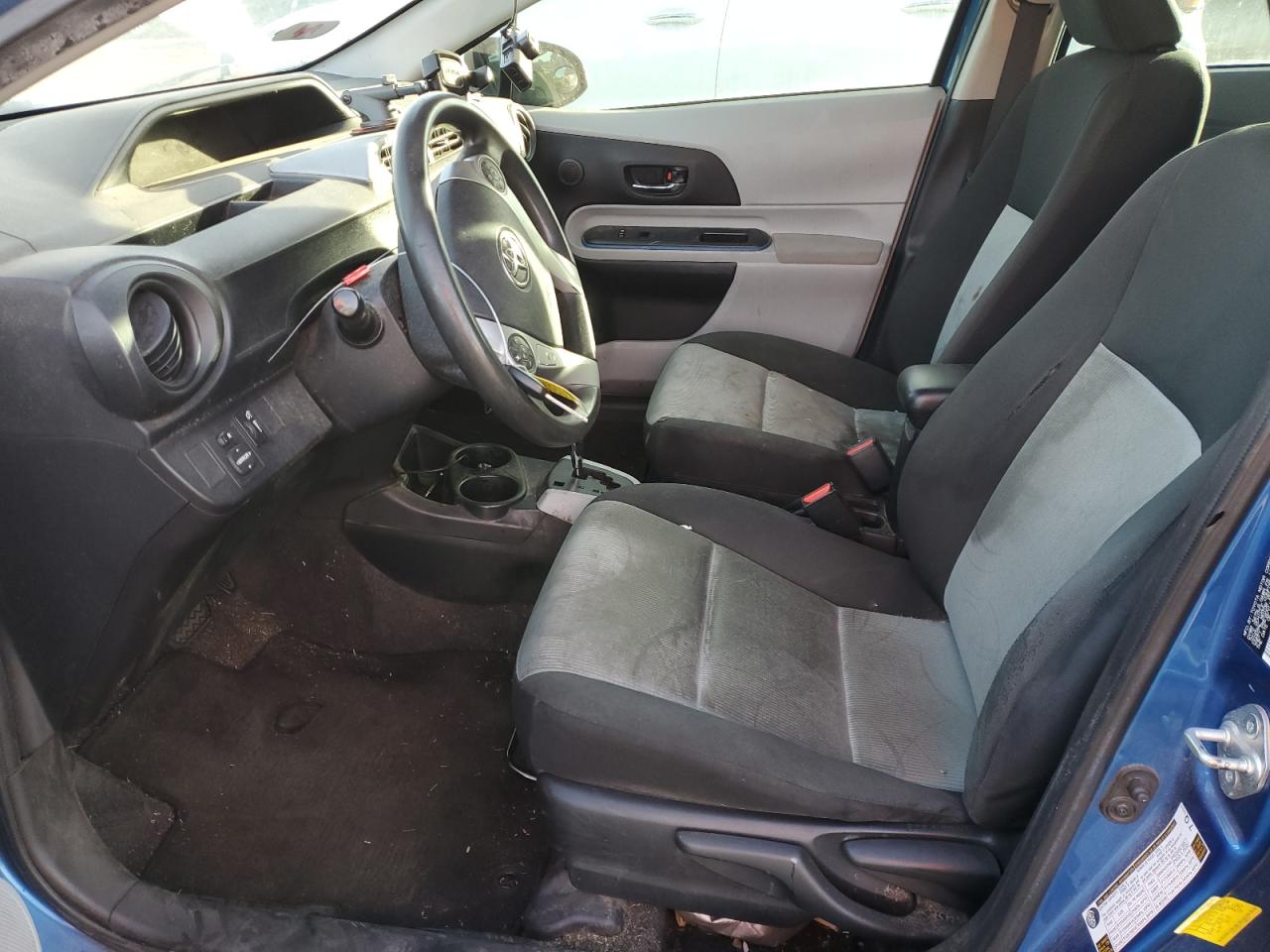 2012 Toyota Prius C VIN: JTDKDTB31C1520518 Lot: 92979755