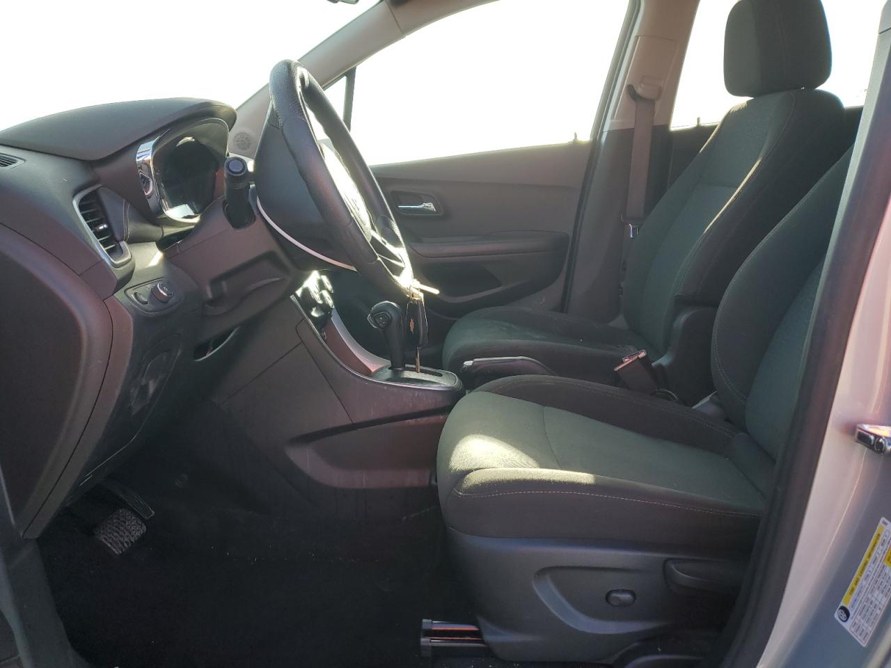 2021 Chevrolet Trax Ls VIN: KL7CJKSB6MB301092 Lot: 92464025