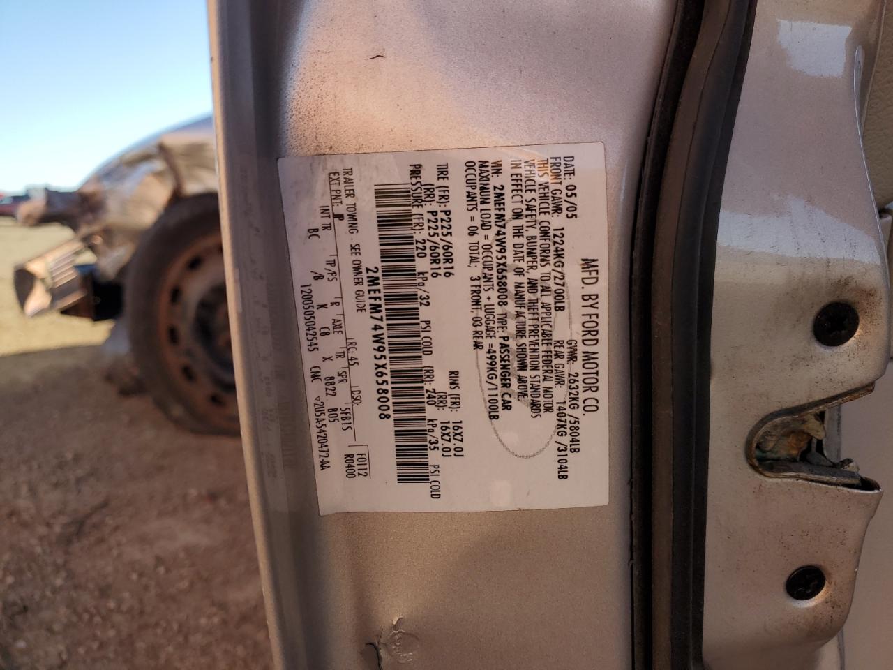 2005 Mercury Grand Marquis Gs VIN: 2MEFM74W95X658008 Lot: 91939345