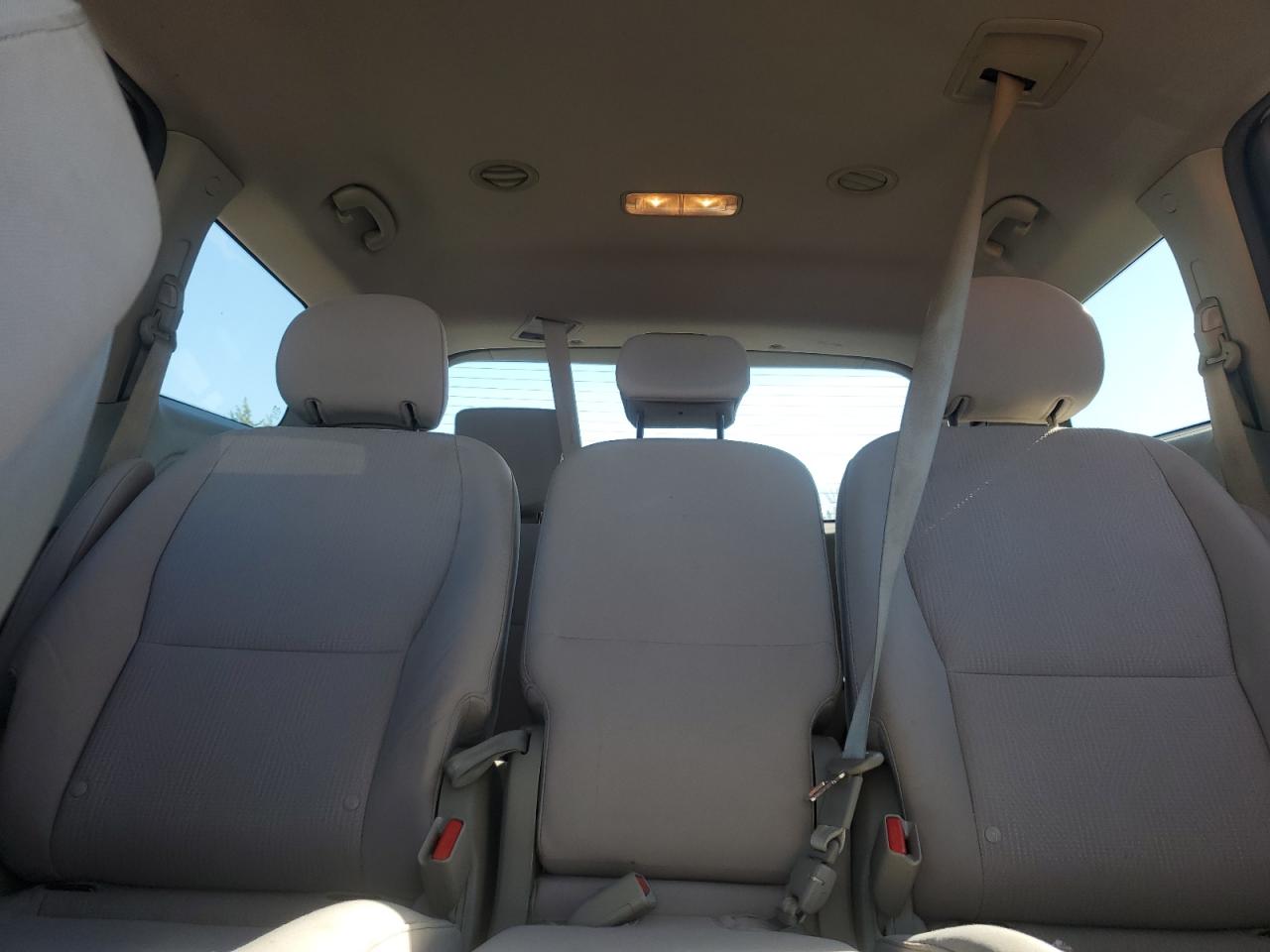 2021 Kia Sedona Lx VIN: KNDMB5C11M6667594 Lot: 91327075