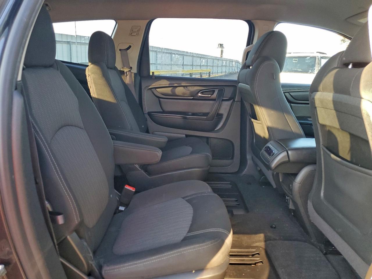 2015 Chevrolet Traverse Lt VIN: 1GNKRHKD1FJ161657 Lot: 94286745