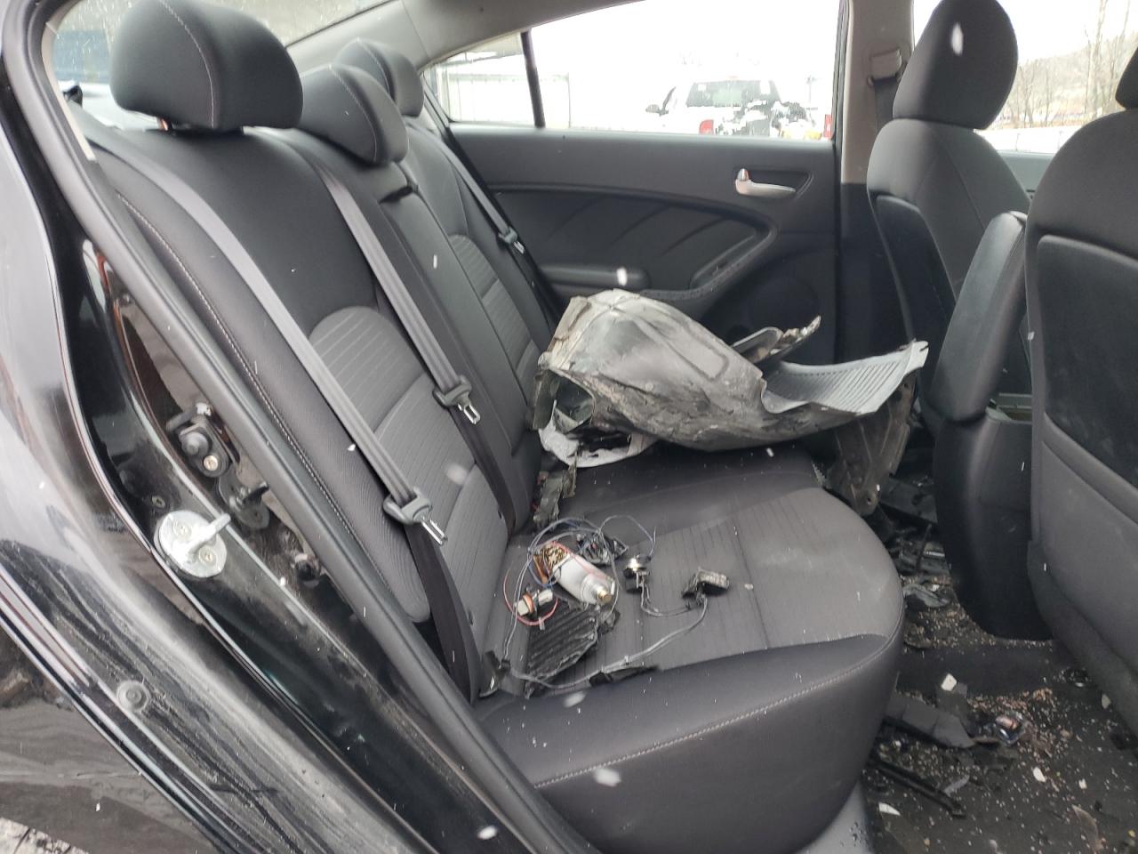 2017 Kia Forte Lx VIN: 3KPFL4A72HE100463 Lot: 92111255