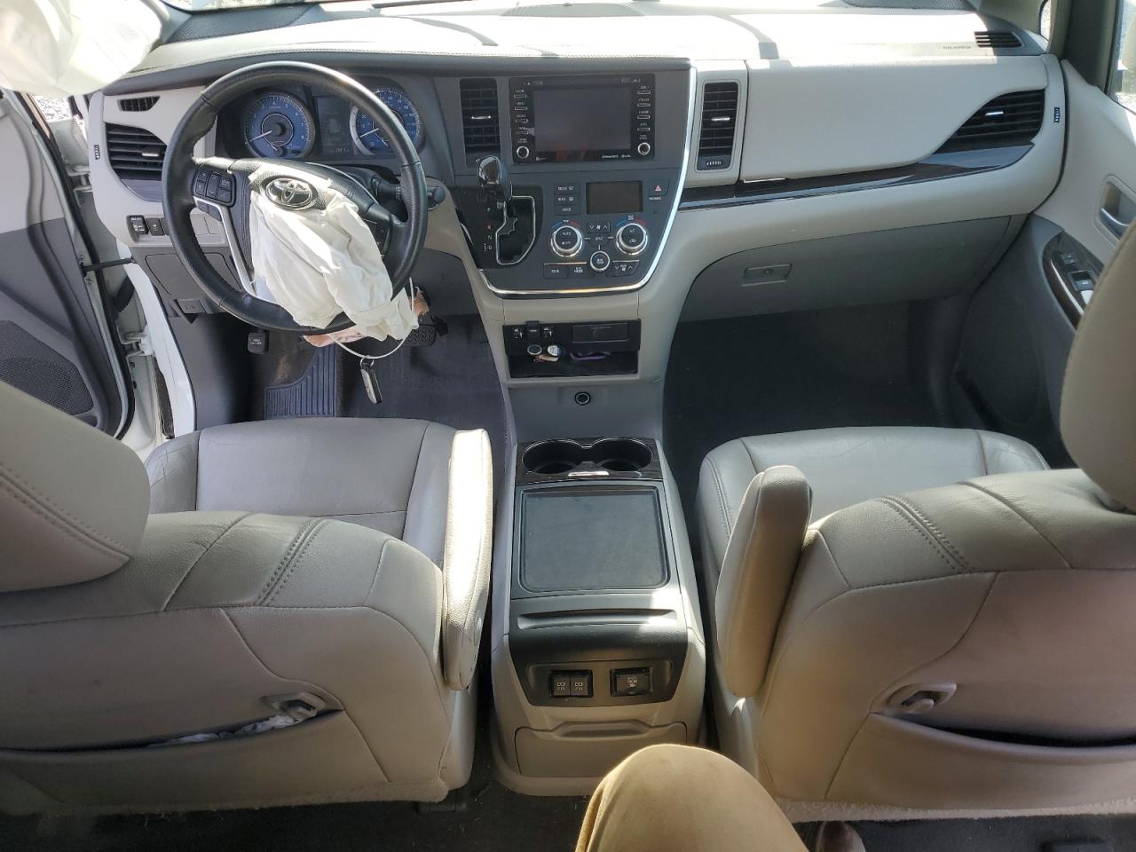 2018 Toyota Sienna Xle VIN: 5TDYZ3DC7JS907499 Lot: 92708285