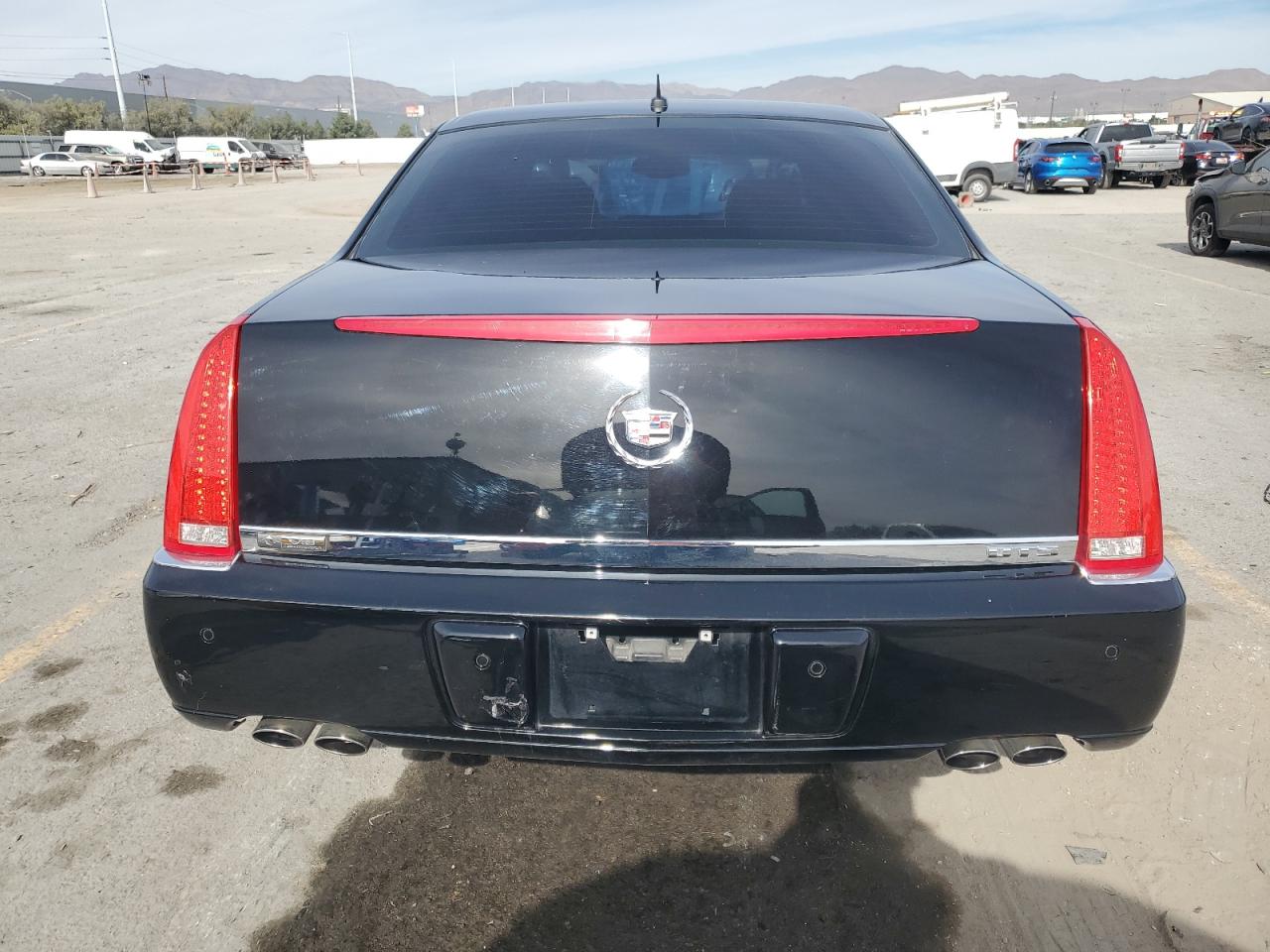 2007 Cadillac Dts VIN: 1G6KD57947U111090 Lot: 92315545